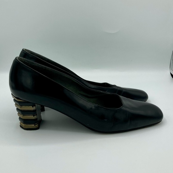 Vintage Stuart Weitzman Leather Pumps - Picture 4 of 11